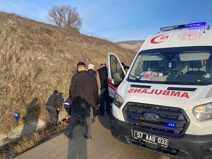 sinop boyabat trafik kazasi 5 yarali 3453453